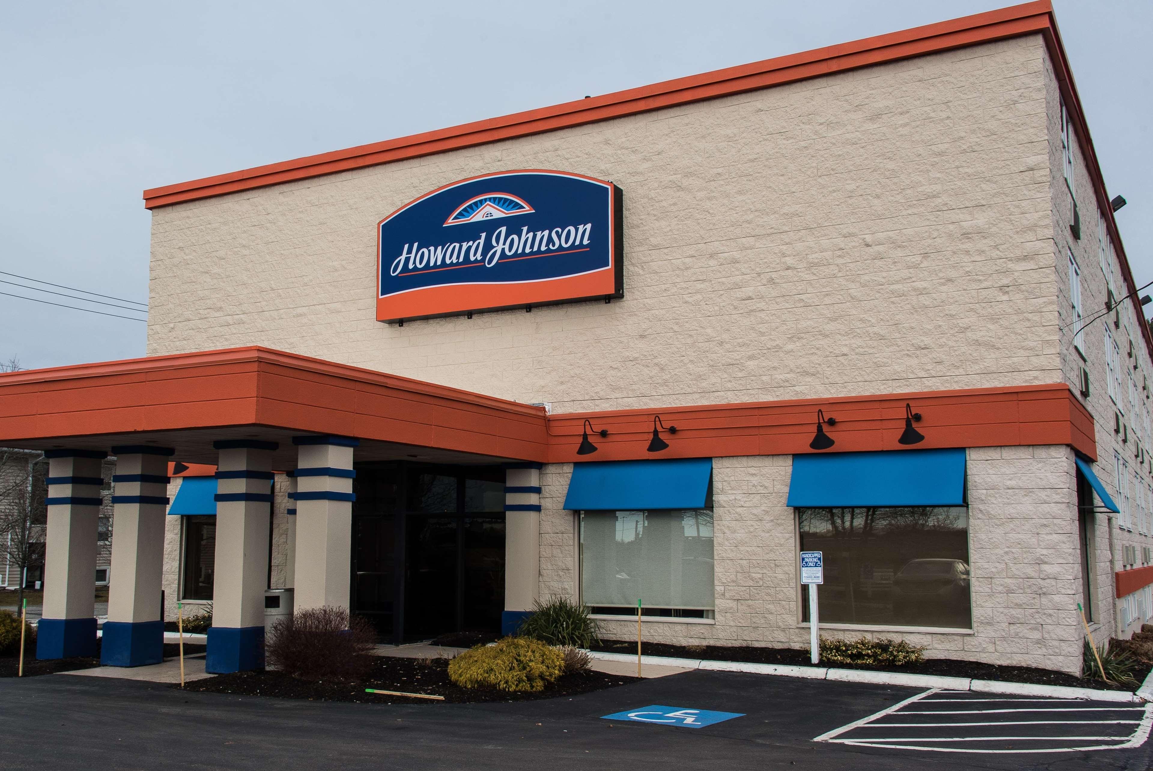 Howard Johnson By Wyndham Portsmouth Bagian luar foto