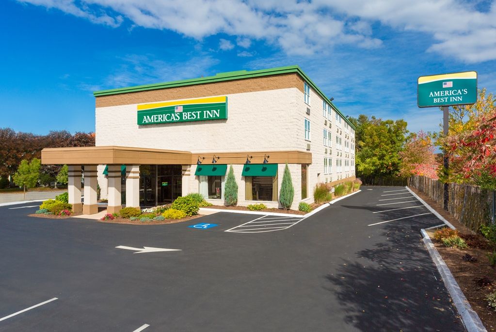 Howard Johnson By Wyndham Portsmouth Bagian luar foto